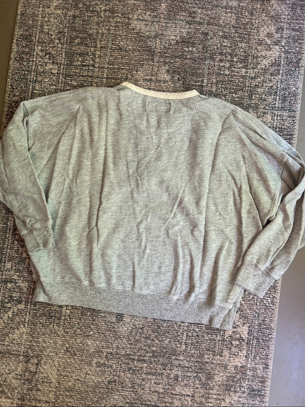 The Great light heather grey Henley Teammate Sweatshirt 2 M Soft Cozy Cotton - Picture 7 of 7